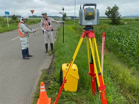 現地測量（RTK-GNSS・TS）の写真